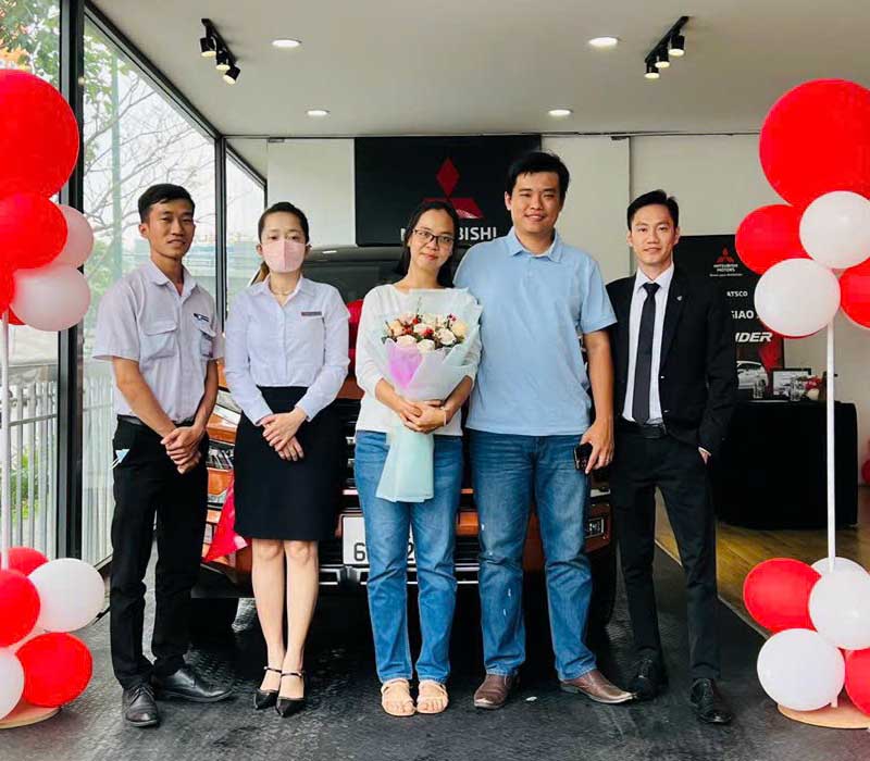 Hình ảnh hoạt động tư vấn xe tại Quảng Ninh