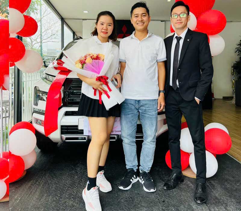 Hình ảnh hoạt động tư vấn xe tại Quảng Ninh